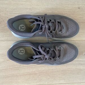 lululemon Women’s Strongfeel Training Shoe, Anchor/Vapor/Light Vapor, size 8